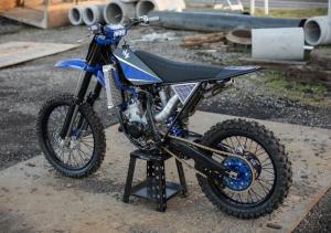 1993 Yamaha YZ125 The Blue Duck by Max Miille