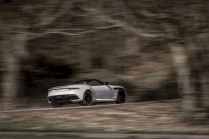 Aston Martin DBS Superleggera Volante 2019 года