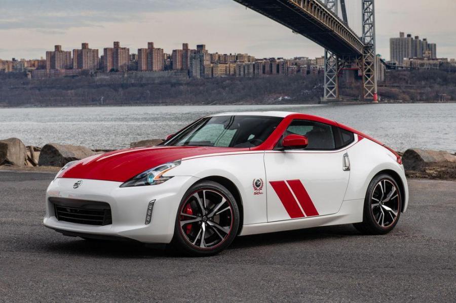 Юбилейный Nissan 370Z напоминает о культовом Datsun 240Z