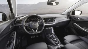 Opel Grandland X Hybrid4 2019 года