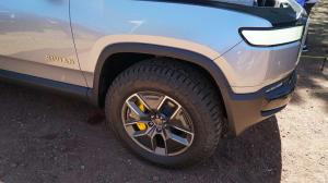 Дом на колесах Rivian RT1 Overland Expo