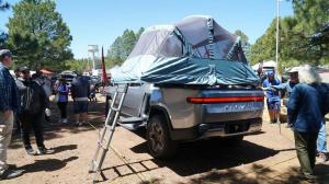 Дом на колесах Rivian RT1 Overland Expo