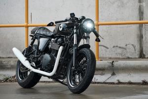 Кафе рейсер Triumph Thruxton – работа Untitled Motorcycles