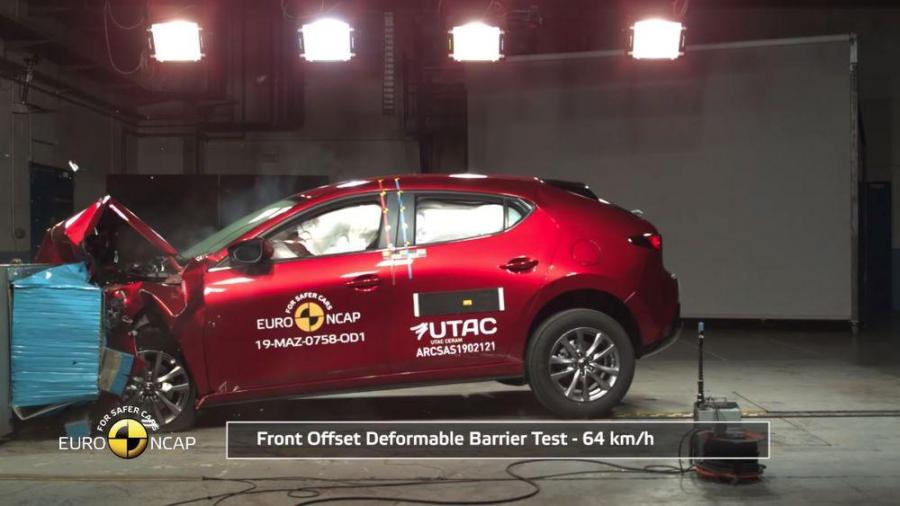 Euro NCAP заботится о России: проверка Mazda3