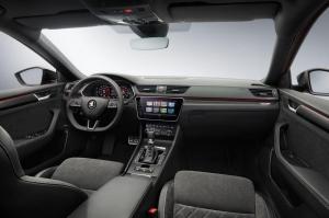 Skoda Superb Combi 4x4 SportLine 2019 года