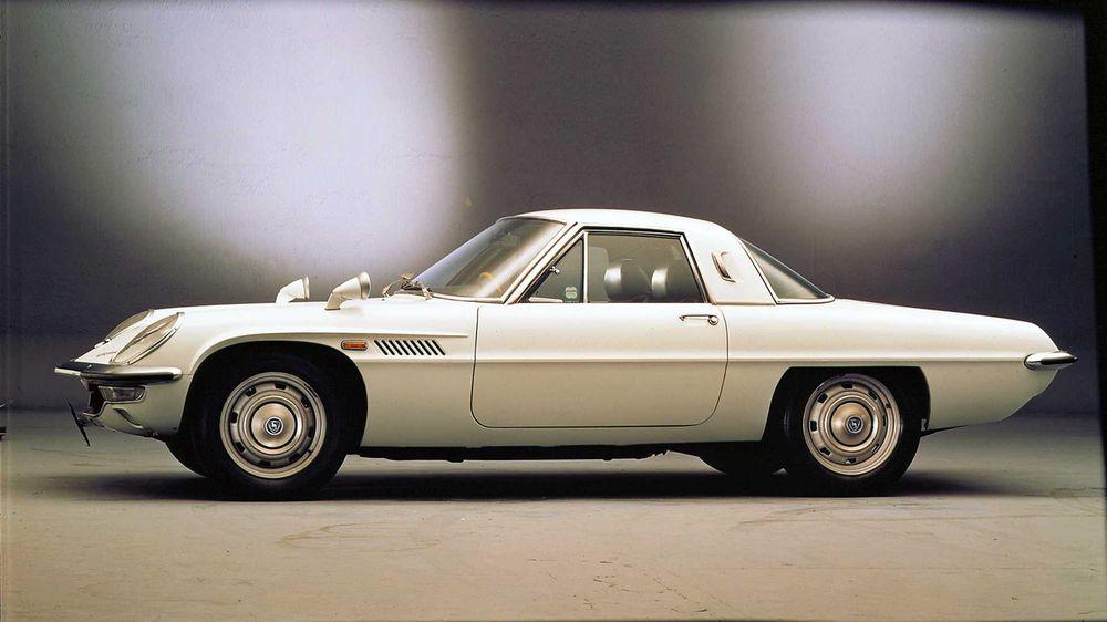 Mazda Cosmo 21: концепт из недавнего и далёкого 2002-го года