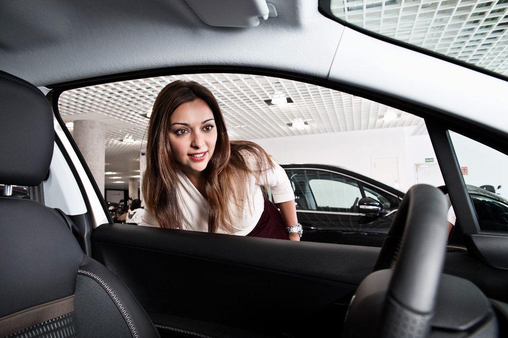 Новый Автомобиль Старого Года Новый Автомобиль Старого Года