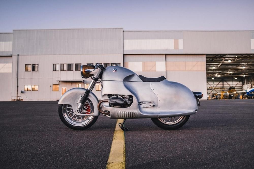 Характерный кастом BMW R100 Aero от MotoRRetro