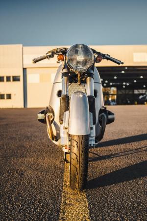 BMW R100RS Aero by MotoRRetro
