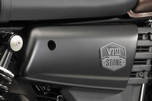 Moto Guzzi V7 III Stone Night Pack