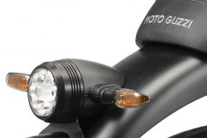 Moto Guzzi V7 III Stone Night Pack