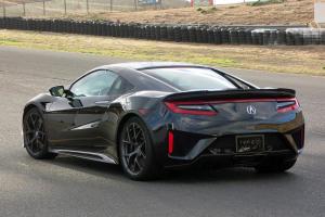 Acura NSX 2017 года