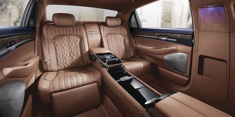 новый седан G90 интерьер