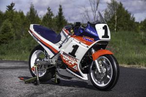 Кастомный Flyin’ Fred Honda VFR750 Replica – работа DB Customs