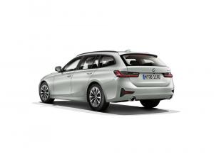 BMW 320i Touring Advantage 2019 года