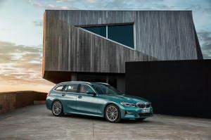 BMW 330d xDrive Touring Luxury Line 2019 года