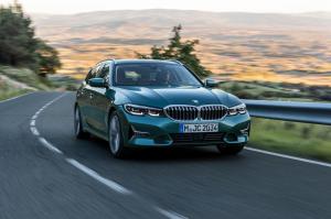 BMW 330d xDrive Touring Luxury Line 2019 года