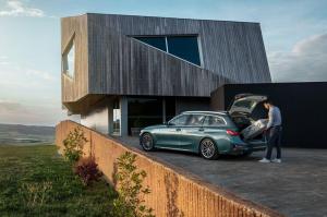 BMW 330d xDrive Touring Luxury Line 2019 года