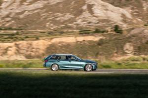 BMW 330d xDrive Touring Luxury Line 2019 года