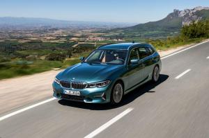 BMW 330d xDrive Touring Luxury Line 2019 года