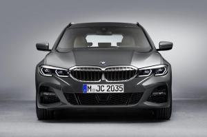BMW 330i Touring M Sport 2019 года