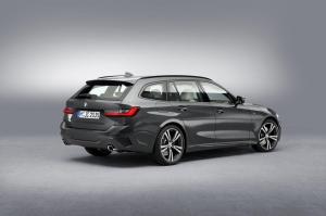 BMW 330i Touring M Sport 2019 года