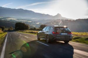 BMW 330i Touring M Sport 2019 года