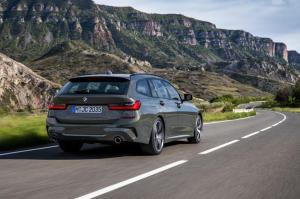 BMW 330i Touring M Sport 2019 года