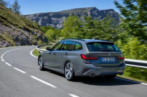 BMW 330i Touring M Sport 2019 года