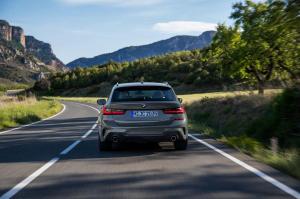 BMW 330i Touring M Sport 2019 года