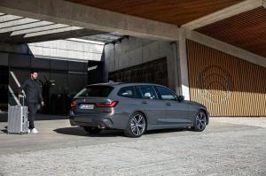 BMW 330i Touring M Sport 2019 года