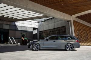 BMW 330i Touring M Sport 2019 года