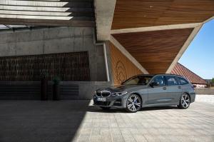 BMW 330i Touring M Sport 2019 года