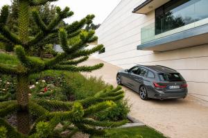 BMW 330i Touring M Sport 2019 года