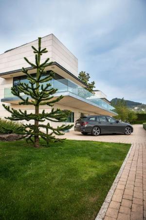 BMW 330i Touring M Sport 2019 года