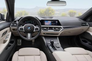 BMW 330i Touring M Sport 2019 года