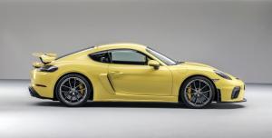 Porsche 718 Cayman GT4 2019 года