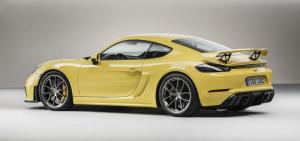 Porsche 718 Cayman GT4 2019 года