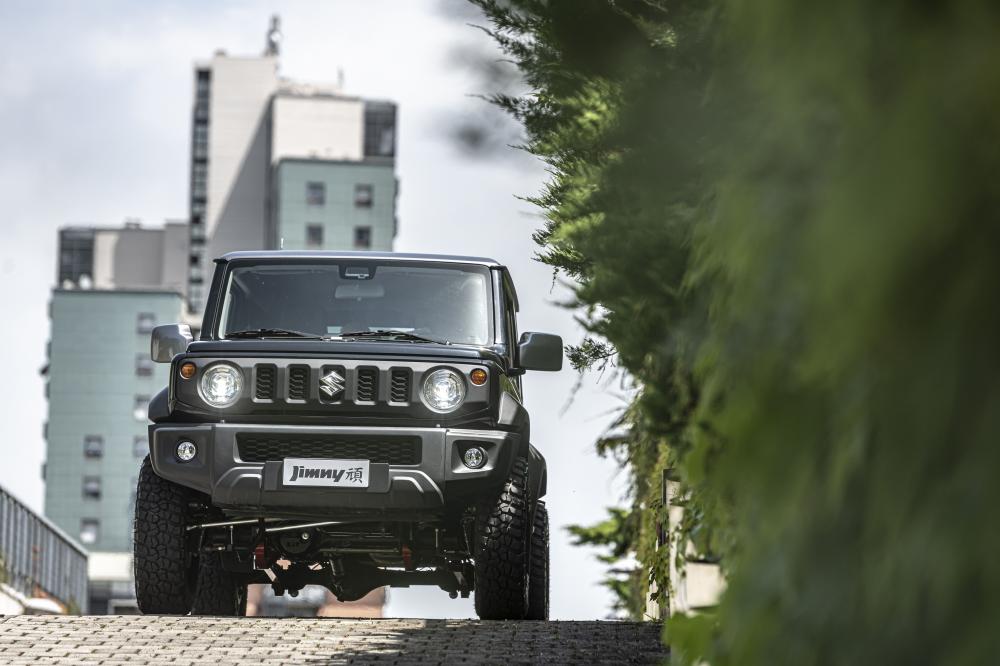 Suzuki Jimny Front