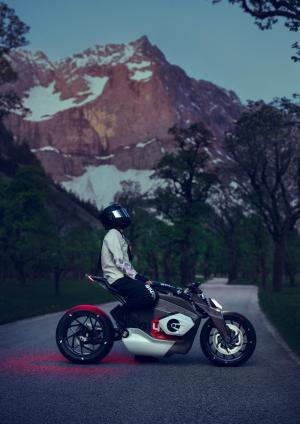 BMW Motorrad Vision DC Roadster 2019 года