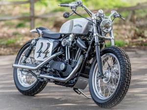 Harley-Davidson Sportster 883 by Speed and Custom