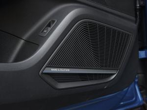 Audi Q2 L 30 e-tron 2019 года