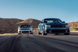 Dodge Charger Scat Pack Widebody и Dodge Charger SRT Hellcat Widebody