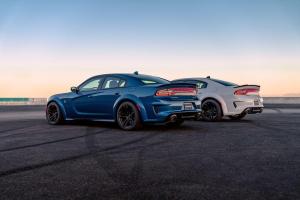 Dodge Charger Scat Pack Widebody и Dodge Charger SRT Hellcat Widebody
