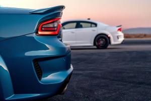 Dodge Charger Scat Pack Widebody и Dodge Charger SRT Hellcat Widebody
