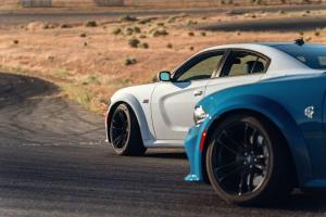 Dodge Charger Scat Pack Widebody и Dodge Charger SRT Hellcat Widebody