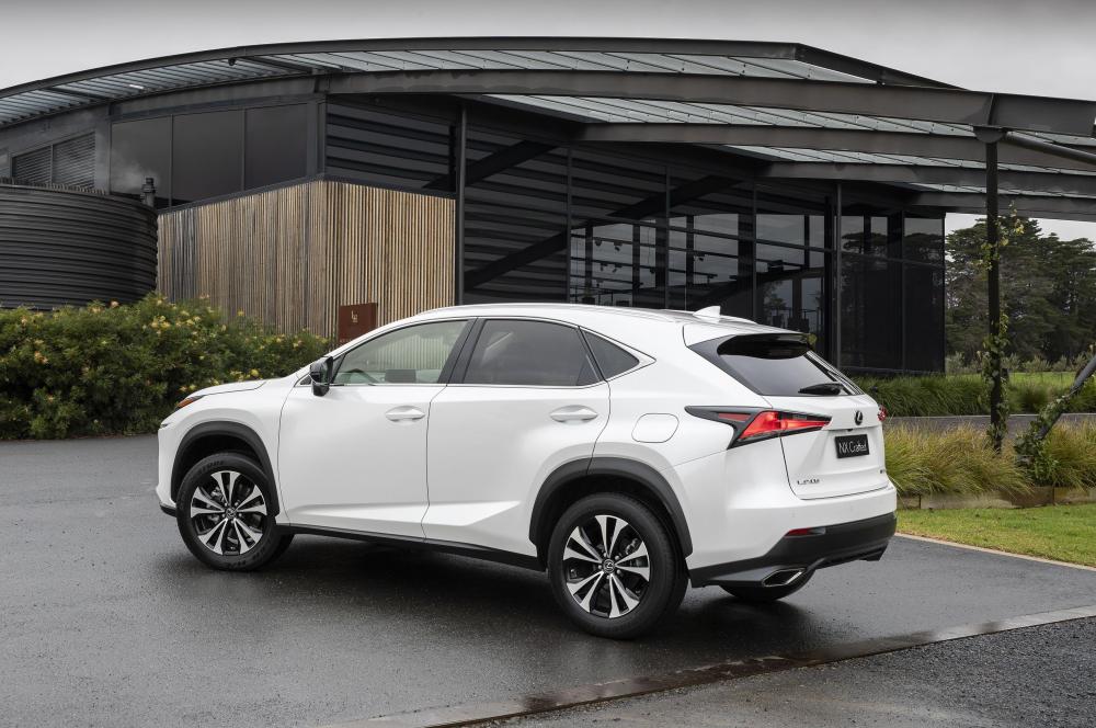 Lexus NX300 Crafted 2019 года