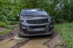 Opel Zafira Life 4x4 2019 года