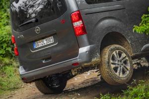 Opel Zafira Life 4x4 2019 года