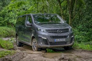 Opel Zafira Life 4x4 2019 года